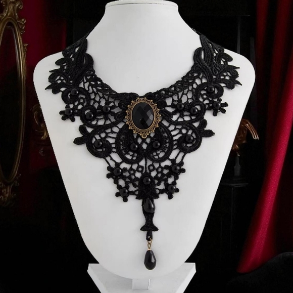Gothic Lace Choker - Picture 8 of 10